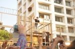 Shahrukh Khan meets fans on his B_day on 2nd Nov 2012 (32).JPG